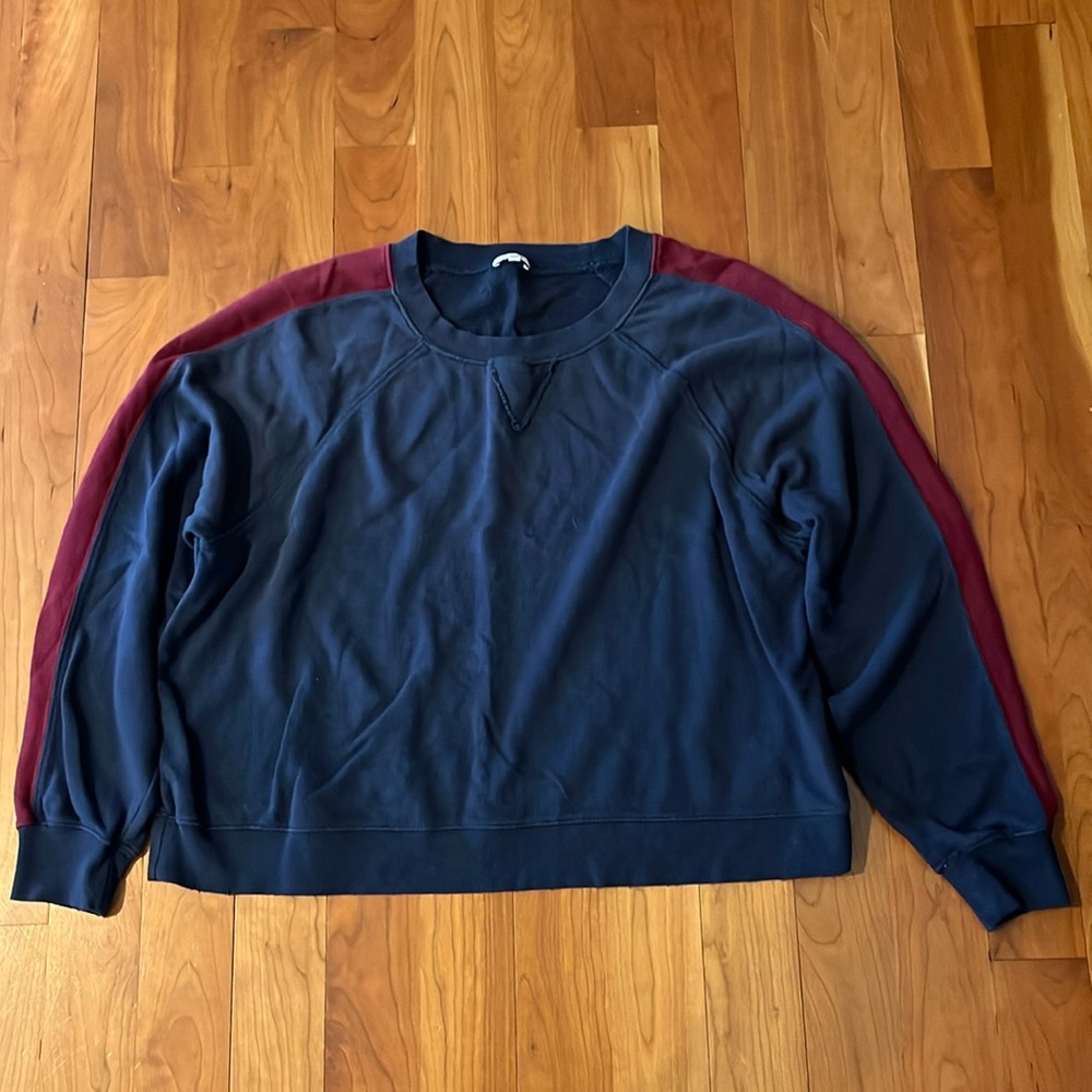 Splendid women’s size large sweatshirt